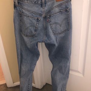 LEVI JEANS